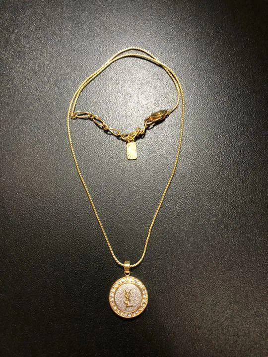 SAINT LAURENT (YSL) Ciondolo Collana Yves Saint Laurent YSL Lunghezza Oro 43 5 cm Autentico