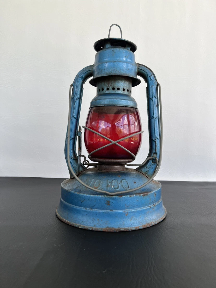 Vintage DIETZ LITTLE WIZARD LANTERN USA RED GLASS GLOBE 14
