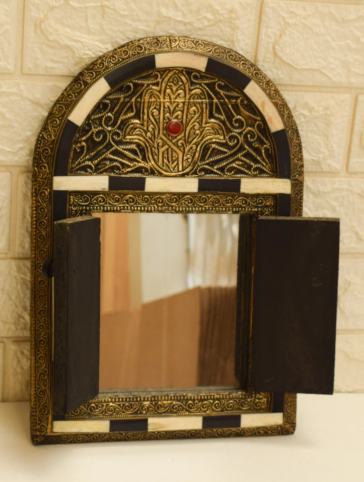 Marco de espejo colgante de pared de madera con incrustaciones de hueso y latón hecho a mano marroquí, decoración de pared Foto 4 de 4
