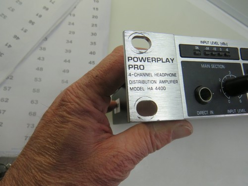 Behringer HA4400 Powerplay Pro 4-Channel Headphone Distribution Verstärker - Bild 5 von 7
