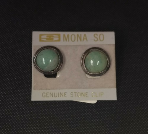 MONA SO Green Genuine Stone Pierced Earrings NOS HG22 - Picture 2 of 6