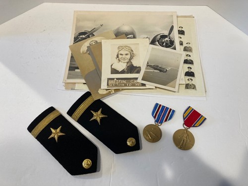 WW2 US Navy Reserve Pilot Grouping Photos Documents Shoulder Boards Medals
