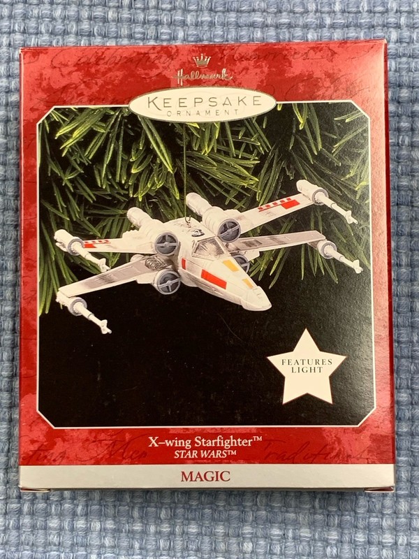 Hallmark Keepsake Ornament X-Wing Starfighter Star Wars Magic