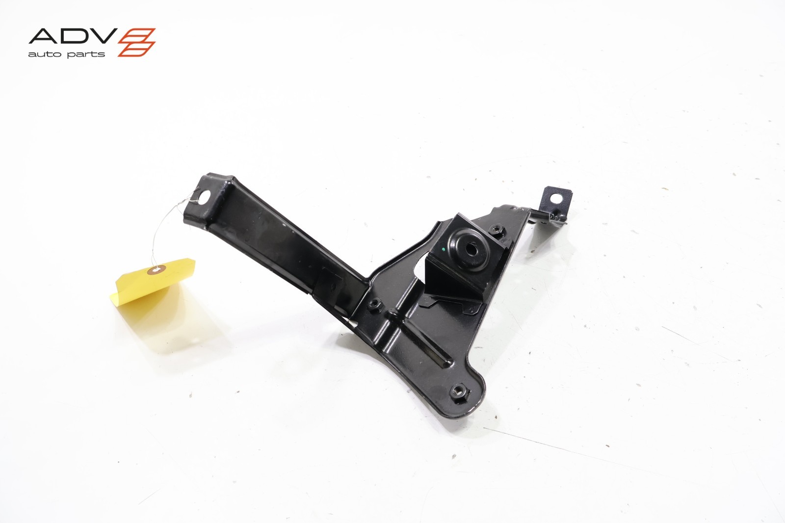 Maserati Ghibli 2014-2020 Front Right Side mounting bracket P/N 13858
