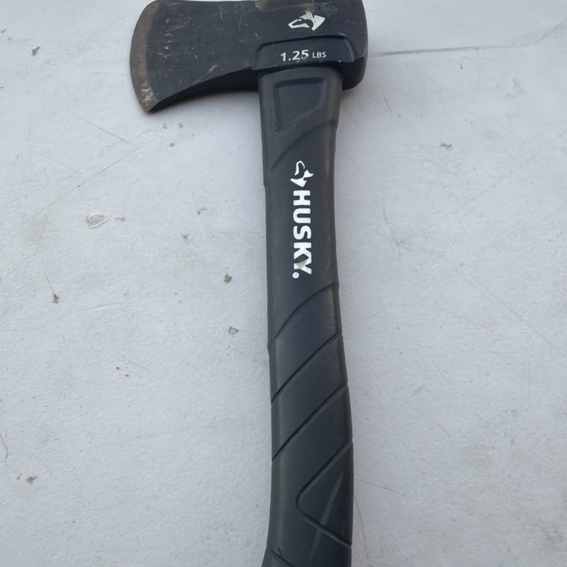 HUSKY 1.25 LB CAMP AXE