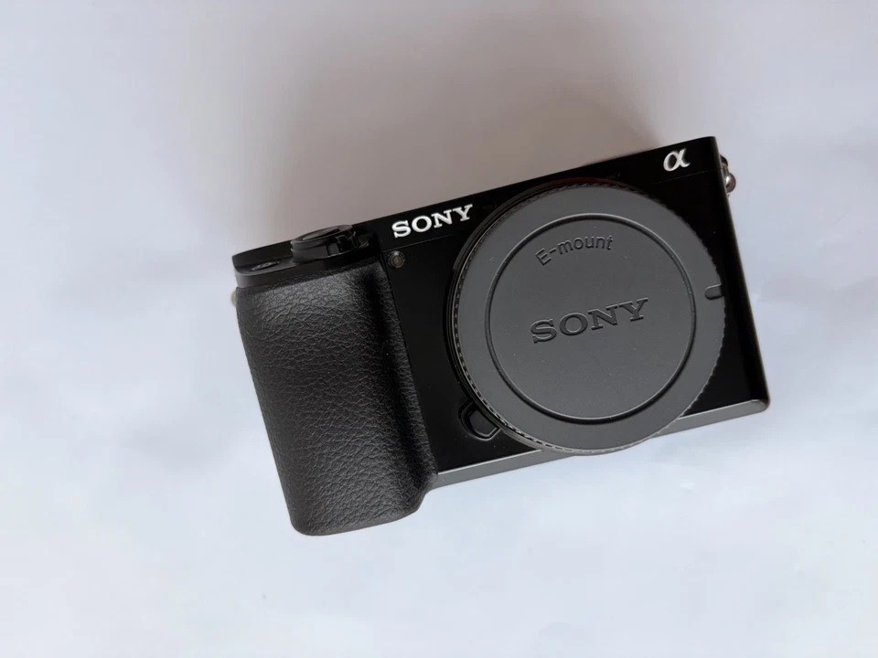 Sony a6100 Systemkamera – Top Zustand | nur 8.080 Auslösungen - Bild 3 von 4