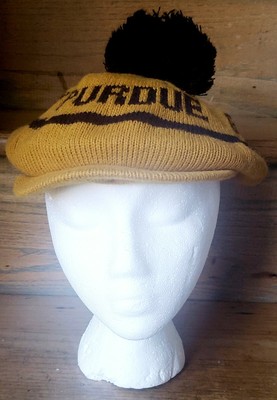 vintage golf hat with pom pom