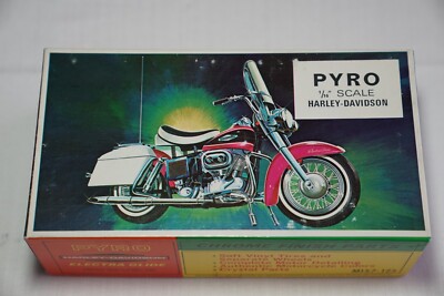 PYRO Plastikmodellbausatz Harley-Davidson Electra Glide, Maßstab 1:16 alt & rar