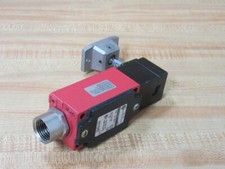 Allen Bradley 802F-E60MS2 Key Interlock Switch 802FE60MS2