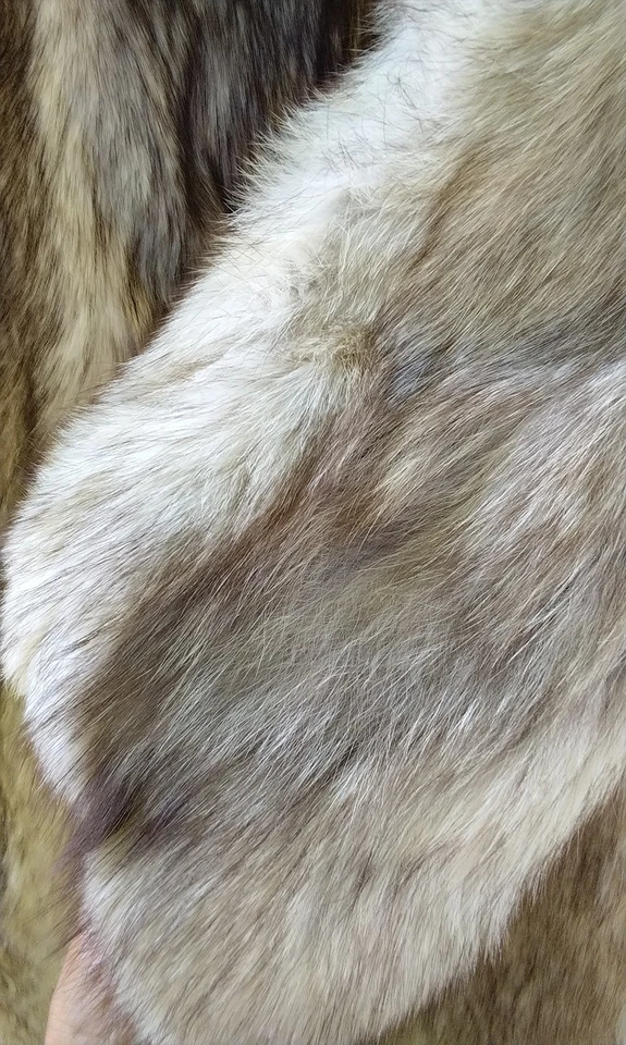 Vintage Blue Fox Fur Coat - Immaculate condition - Image 2 of 4
