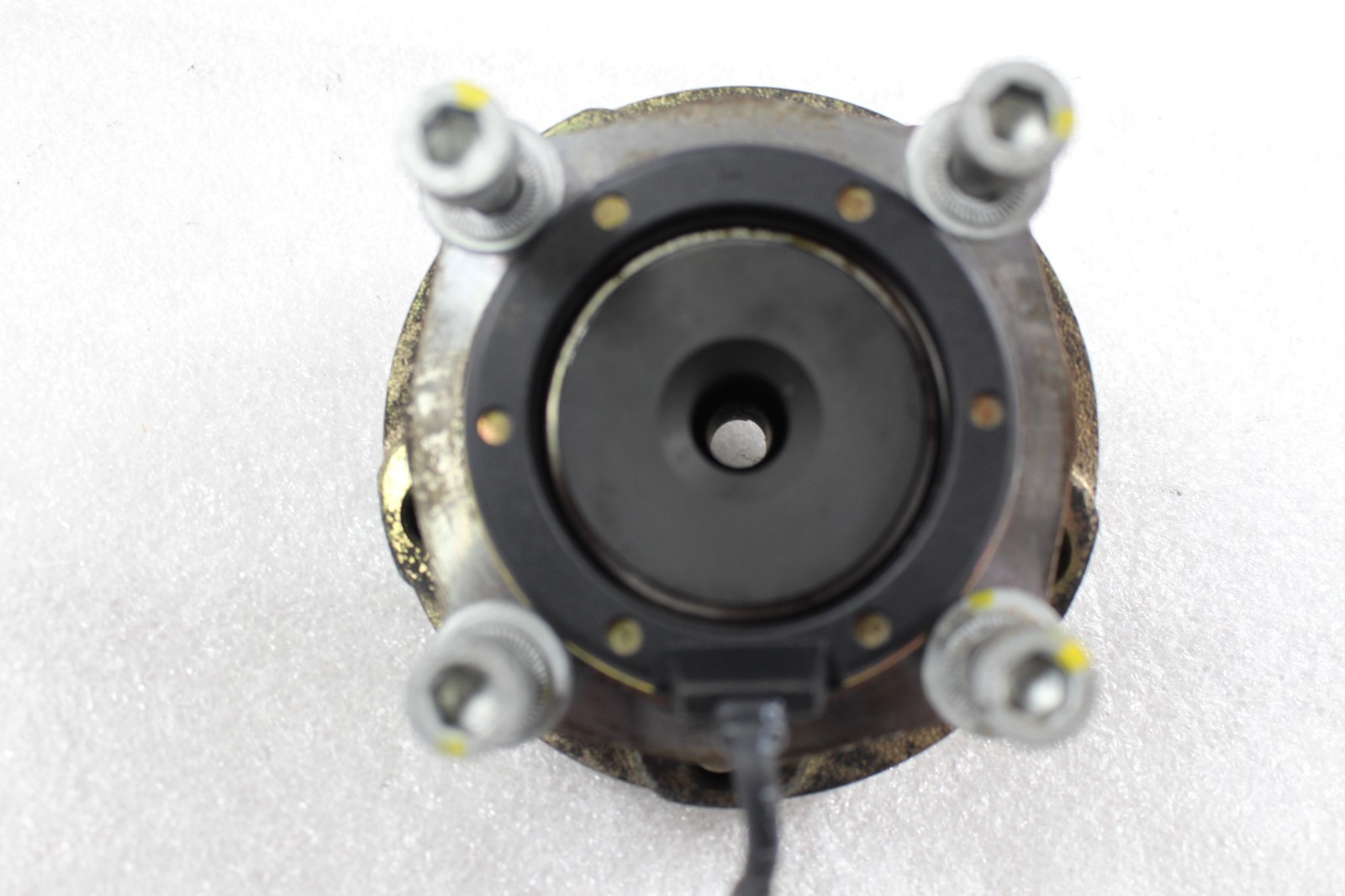 Ferrari 360 Spider Front Wheel hub P/N 179070