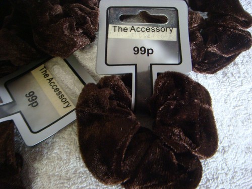 Velvet scrunchie brown pack of 6 soft feel hair scrunchies - Picture 2 of 3