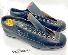 Objet ancien sport chaussures
