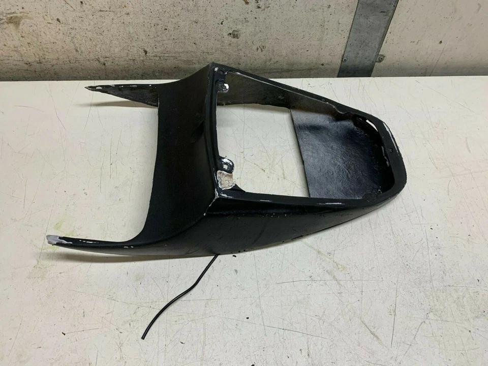 Capuz traseiro de fibra de vidro 2009 - 2013 Honda CBR600RR aftermarket - Imagem 2 de 4