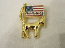 BIDEN 2024 KEEPSAKE BASEBALL CAP PIN OR LAPEL BUTTON CLASSIC DEMOCRAT GOLDTONE