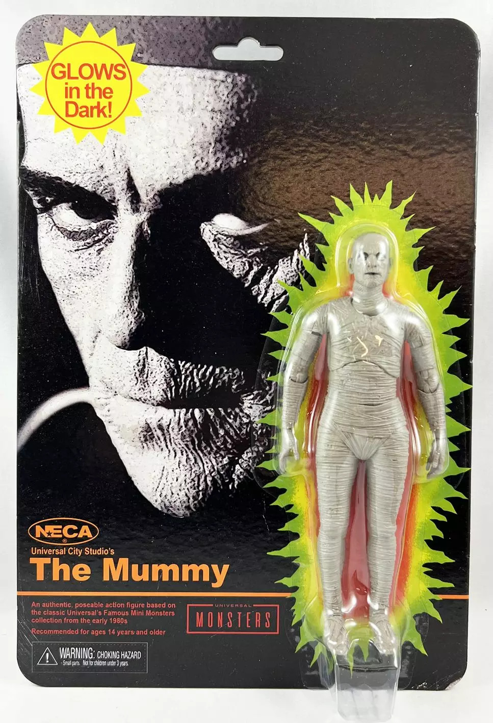Figurine NECA The Mummy : décorez votre salon geek avec ce monstre Universal phosphorescent