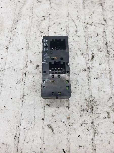 Driver Front Door Switch Driver's Window Fits 03-08 CROWN VICTORIA 704094 - Image 2 of 4