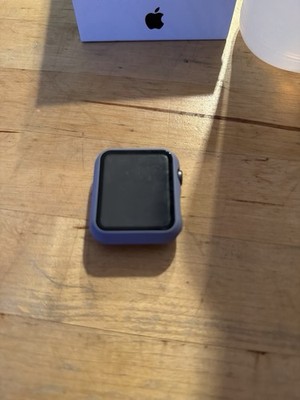 Apple Watch Series 3 42mm Aluminiumgehäuse-Space Grau mit Sportarmband in...
