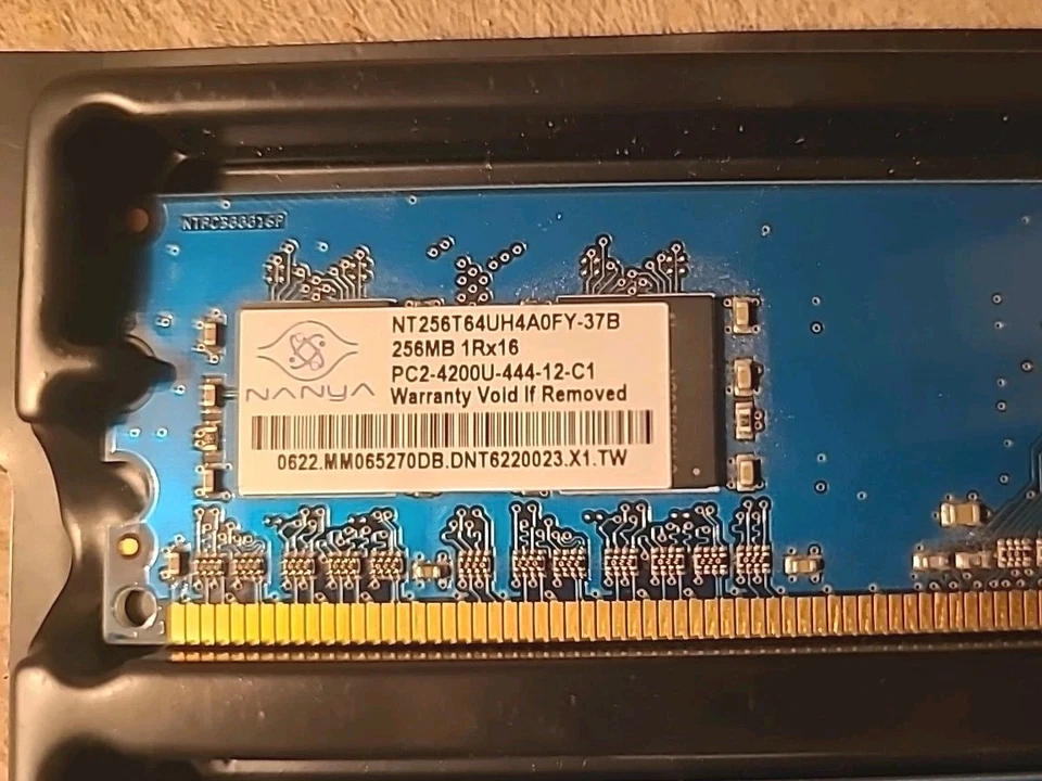 2 NANYA (NT256T64UH4AQFY-37B) (PC2-4200U-444-12-C1) 256MB 1Rx16 Memory RAM - Image 2 of 3