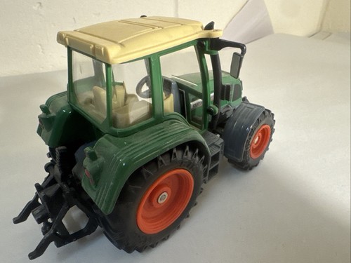 Siku 2968 Fendt Farmer 411 Vario Tractor Model 1:32 Scale Die Cast Farm Series - Picture 8 of 9