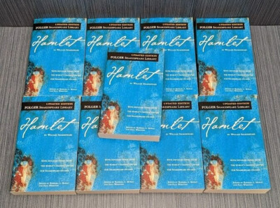 10 x Hamlet from the Folger Shakespeare Updated Edition- Full Text, Summaries,