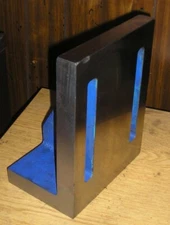 CAST IRON ANGLE PLATE, USA MADE - 10" x 7.85" x 5.21"