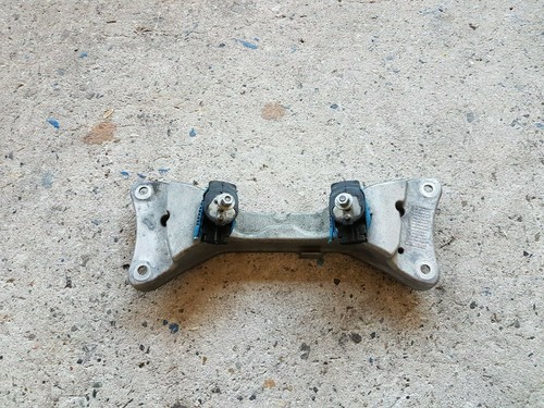 BMW 1er F20 F21 LCI 116i 118i B38 Getriebeträger Getriebehalter 6860777