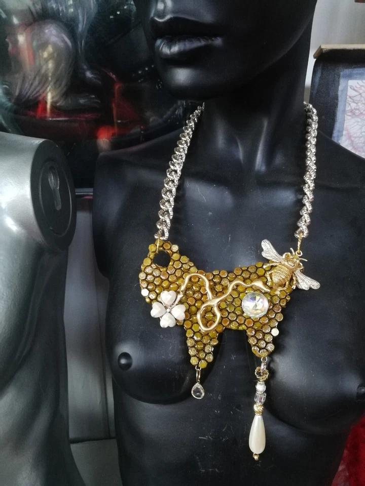 Collar de Lujo Diseño Joyería Cadena Colgante Talismán Miel Abeja Nido Perla Dije Foto 3 de 4