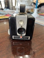Vintage Kodak Brownie Hawkeye Flash Camera Roll Film Compact Camera