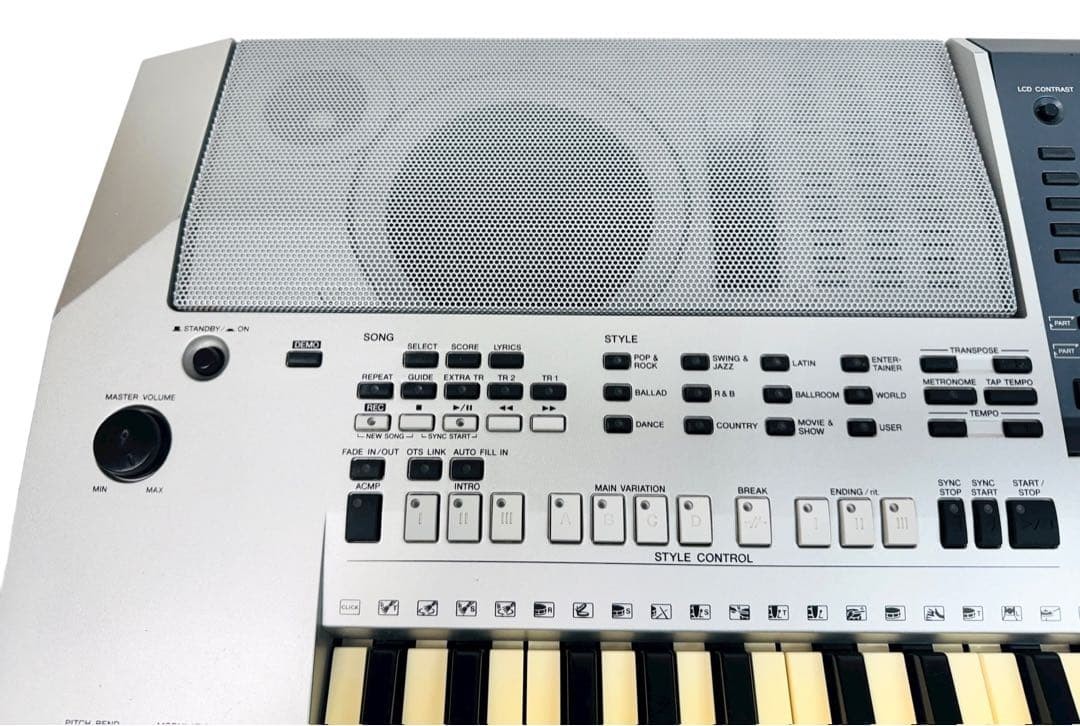 Yamaha PSR-S700 61-Key Keyboard Synthesizer Serviced Working with