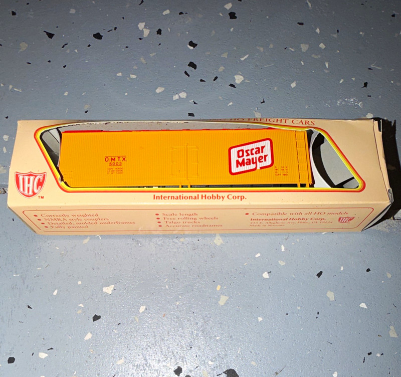 IHC Oscar Mayer HO 1:87 Box Car Advertising Specimen MPN 1752 Yellow