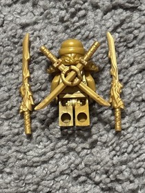 LEGO Ninjago Lloyd Minifigure (NJO073) &ndash; Golden Ninja from The Final Battle