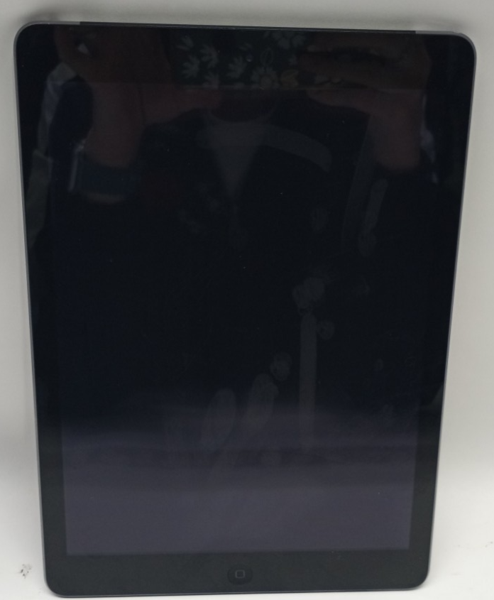 Apple iPad Air A1475 Tablet Network Unlocked 16gb Space Grey for