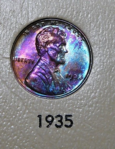 1935 Lincoln Cent - Vividly Toned Unc / Uncirculated (AO1)