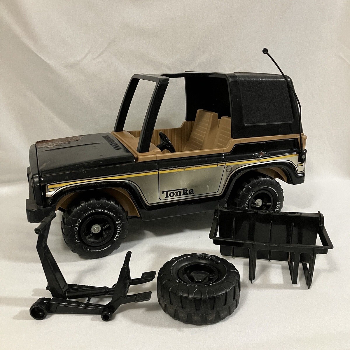 Vintage Tonka MR 970 Bronco (Vintage Tonka MR fantastic 970 Bronco)