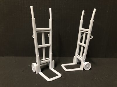 Maßstab 16 mm, zwei Sackwagen für Modellbühnen und Werkstätten