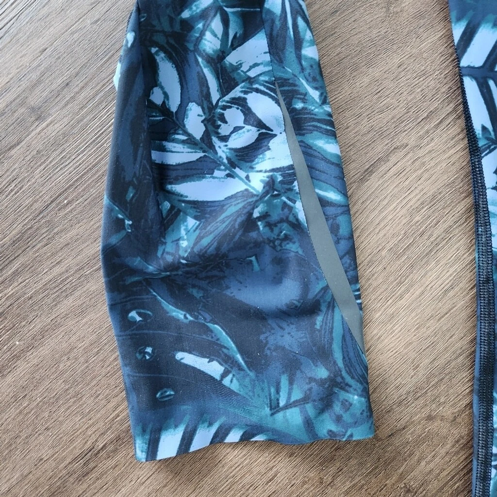 sweaty-betty cropped tropical print activewear athletic running leggings