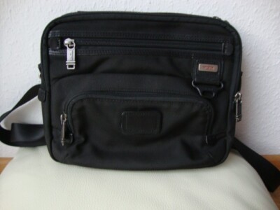 TUMI crossbody Umhängetasche Damen, Herren, in sehr gutem Zustand, kaum benutzt!