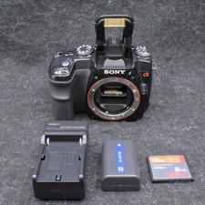 Sony Alpha DSLR-A100 10.2MP Digital SLR Camera Kit w/ CHARGER BATTERY SD CARD