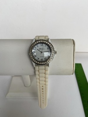 GENEVA PLATINUM WHITE WATCH W/WHITE FACE FRAMED W/CRYSTALS New Battery Working