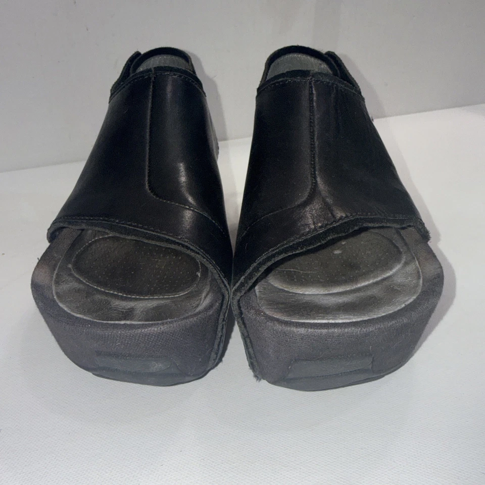 TSUBO Platform Sandal Wedge Grunge Chunky Slide Black Leather Biker Shoes 7 - Image 4 of 4