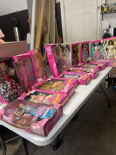 Vintage Barbie Doll Lot. 18 Total.