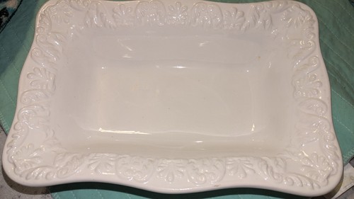BIZZIRRI Made Italy White Embossed Ceramic Rectangle Serving Dish Bowl 12” x 8” - Picture 3 of 5