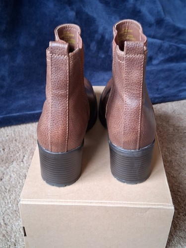 Mia Jody Boots Mid Ankle Brown Women's Size 8.5 M Leather Upper Rubber Sole - Picture 2 of 6
