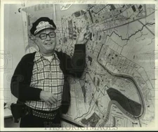 1976 Press Photo Matt Mooney, United Cab Company driver with a retentive memory