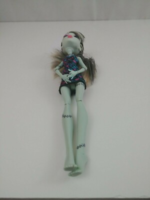 #ad Monster High 11quot; Doll Frankie Stein Fashion Time With Accessories $19.99