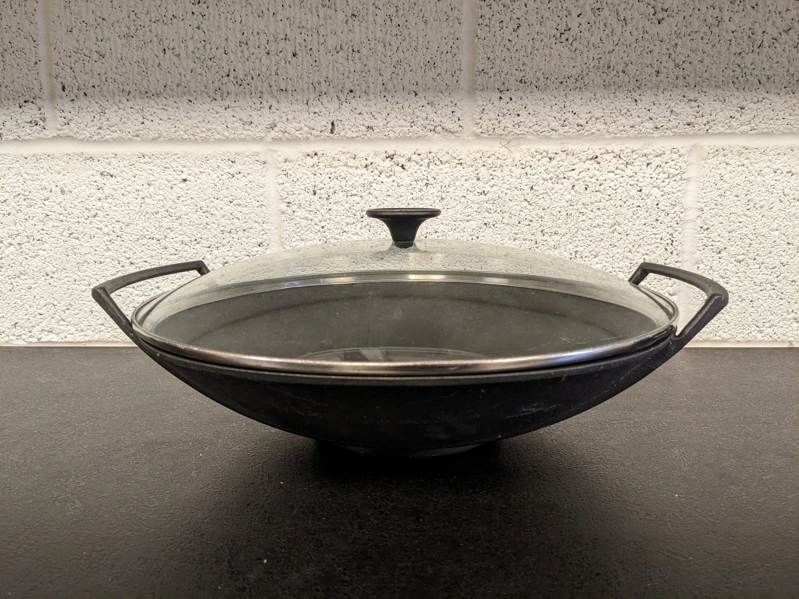 Le Creuset Cast Iron Wok Stir Fry Pan 36cm Black With Glass Lid