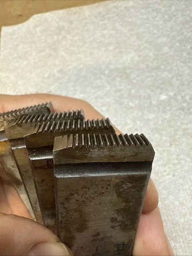 RIDGID 47995 Universal 3/8"-16 UNC Bolt Dies - Picture 9 of 14