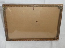 1 ancien cadre porte photos avec verre bombé et métal doré bronze