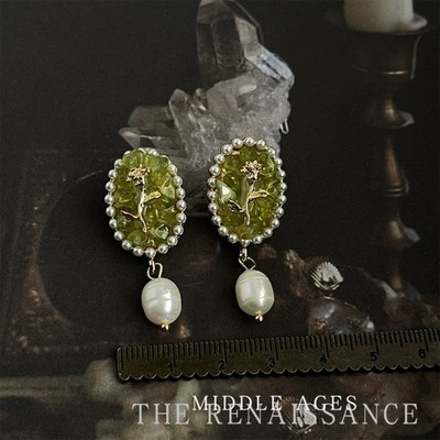 Premium Quality Beauiful Antique Green Gemstone Earrings Painting Oil Look